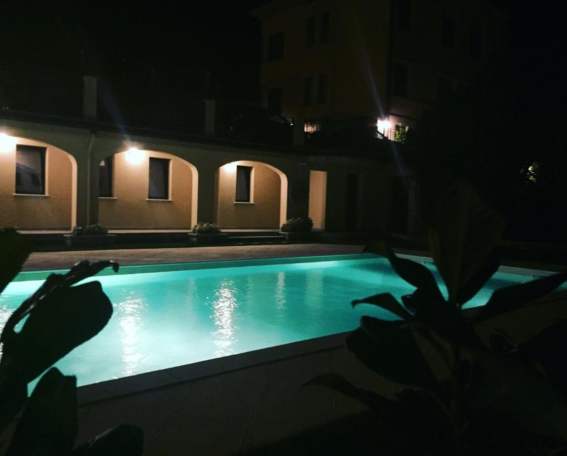 Oleandro 2 Apartment In Villa Cerutti Mergozzo Exteriér fotografie